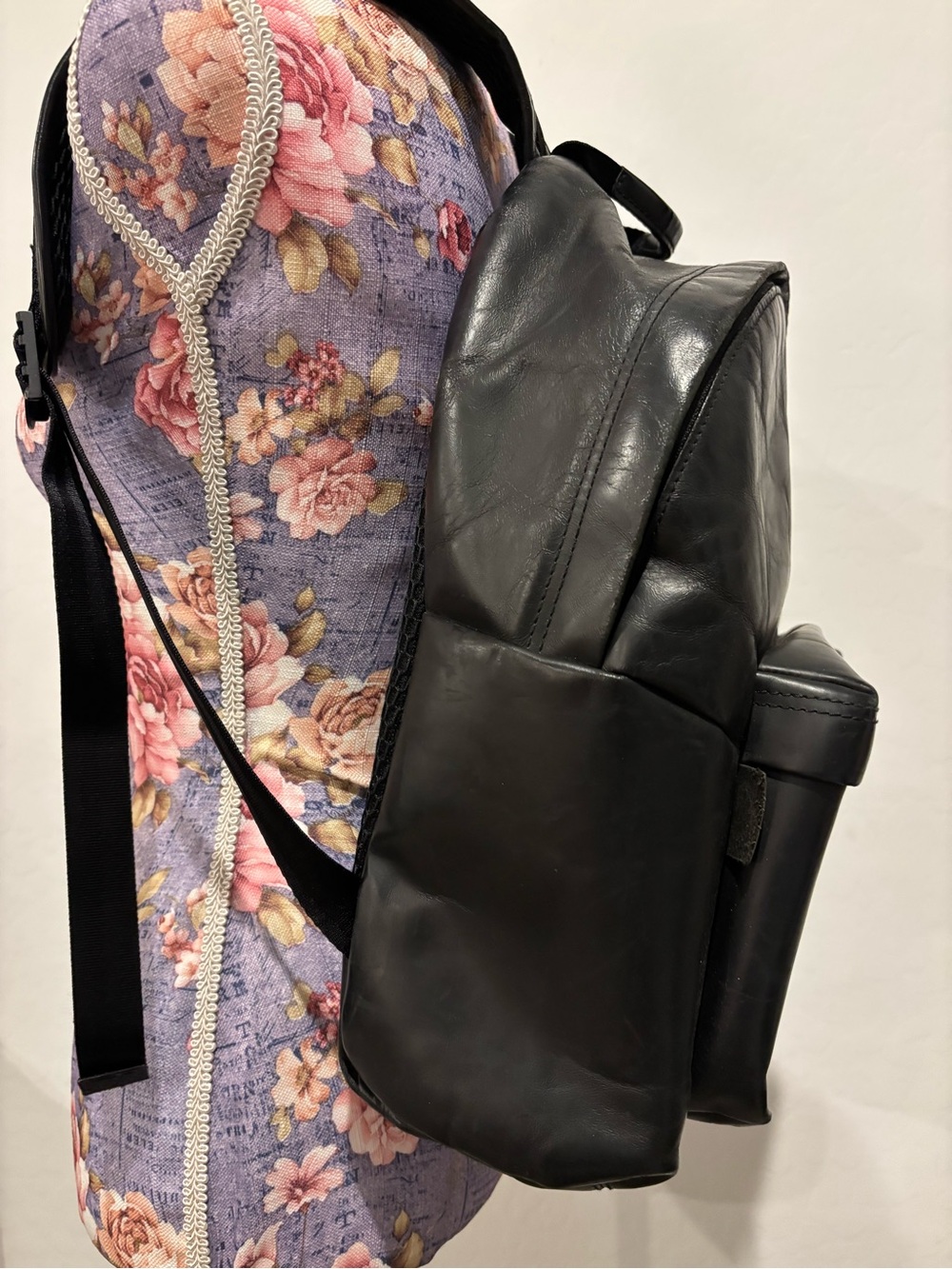Eastpak Padded Pak R Classic Black Ink Leather Backpack - Picture 6 of 12